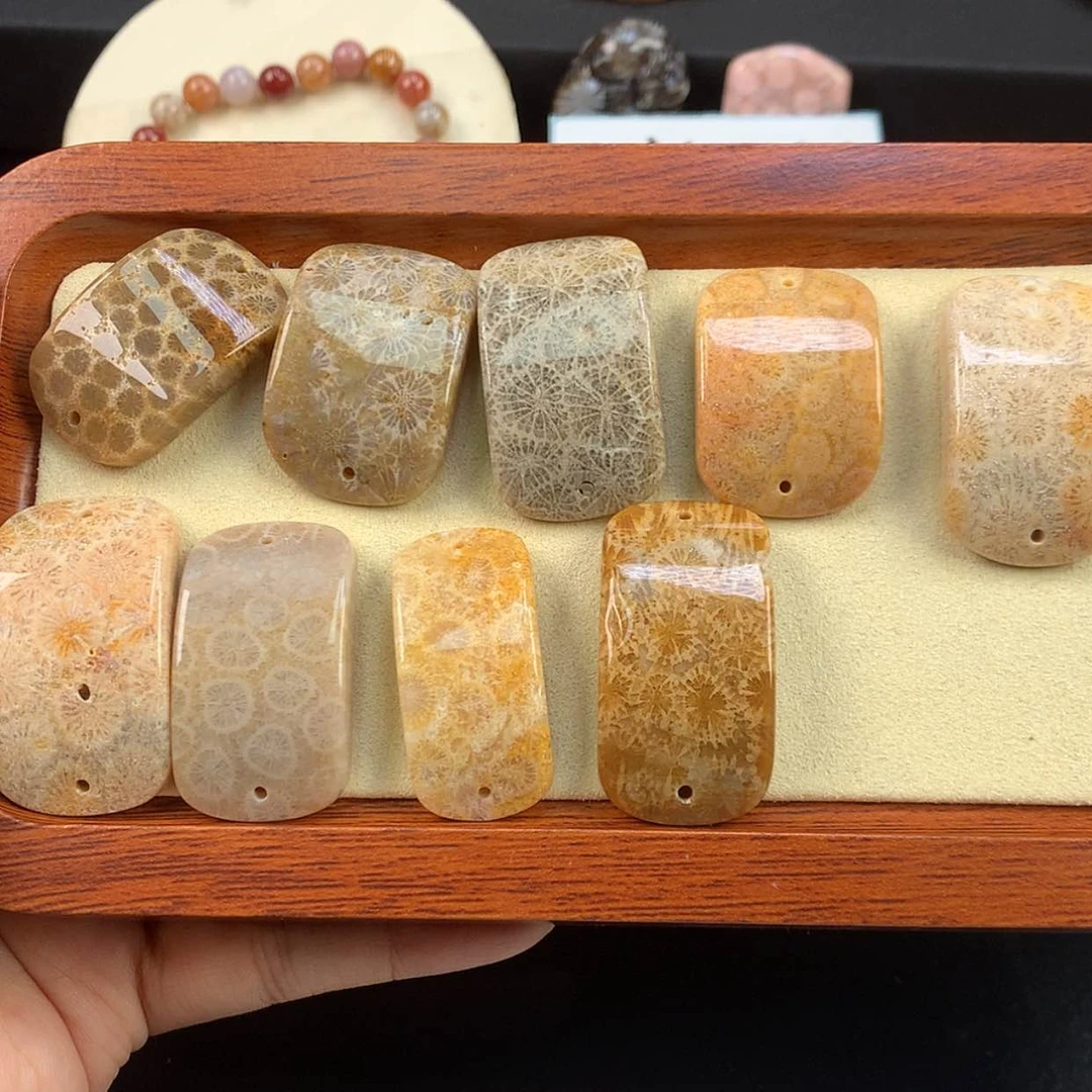 【闪购商品】硅化珊瑚（珊瑚玉）手镯未镶嵌