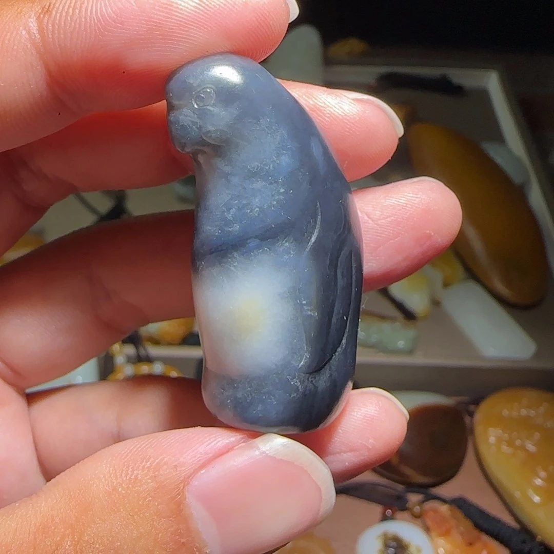 和田玉挂件未镶嵌钱***?