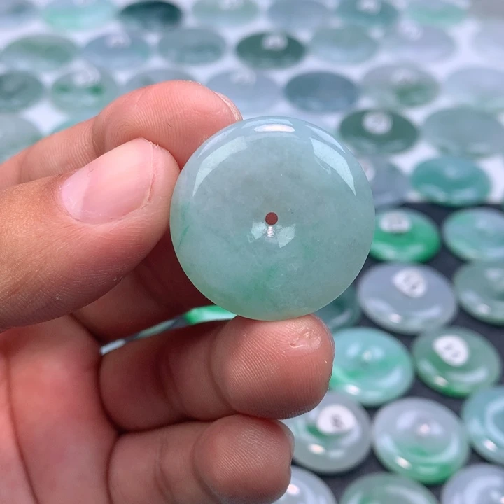 翡翠未镶嵌颈饰缅甸天然A货翡翠29-6.0