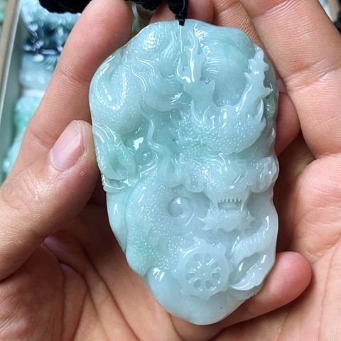 翡翠未镶嵌颈饰天然缅甸翡翠a货