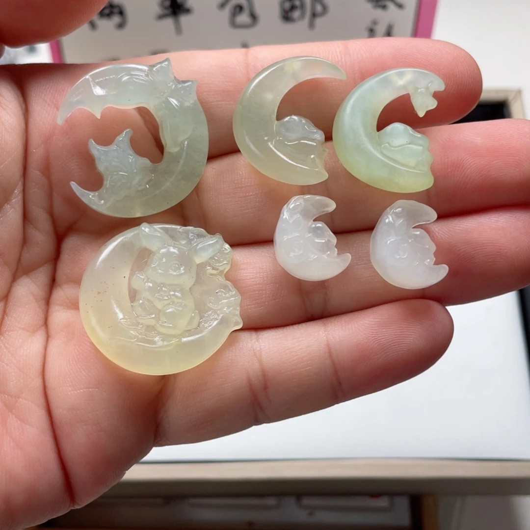 雪***殇未镶嵌蛇纹石玉颈饰