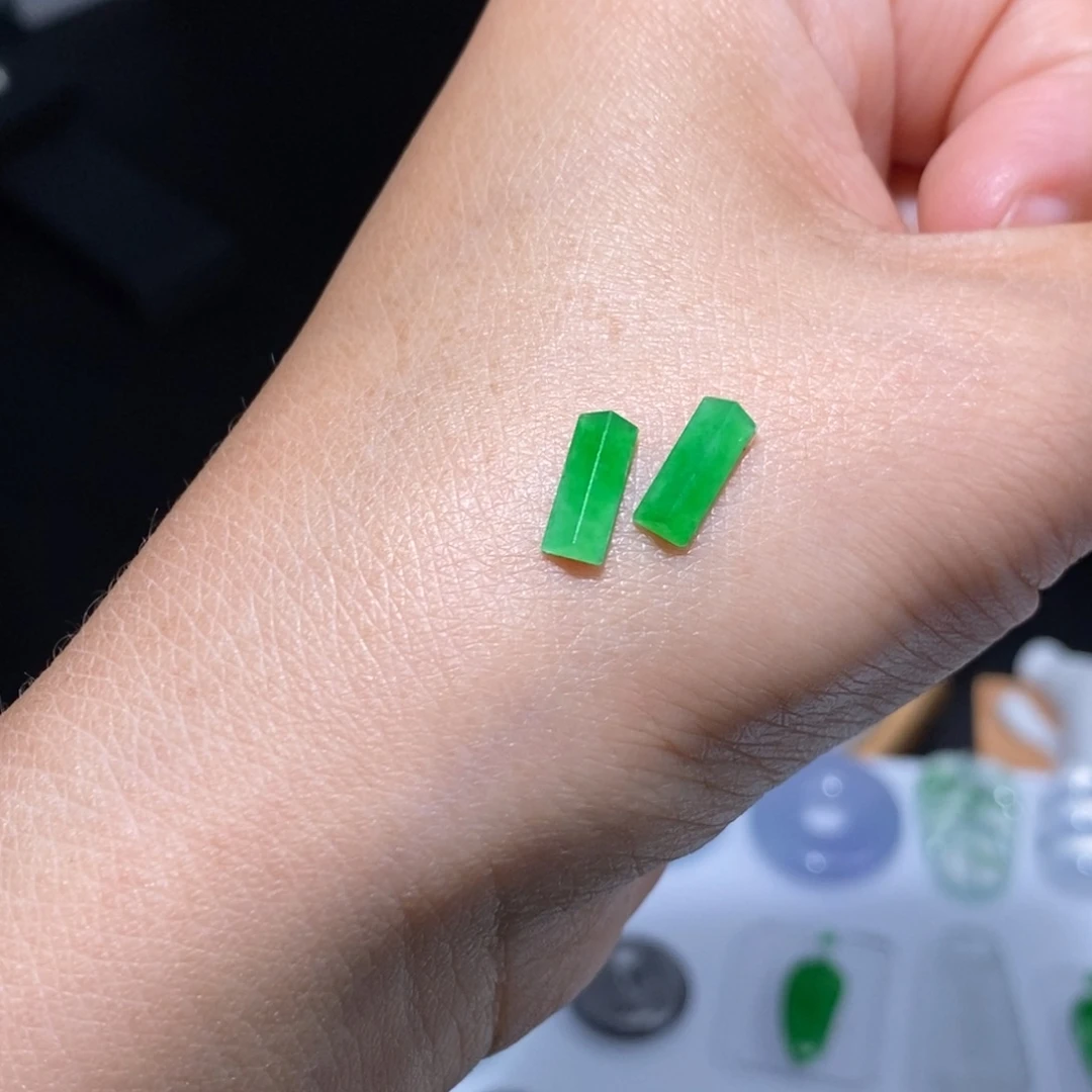 定制翡翠未镶嵌翡翠