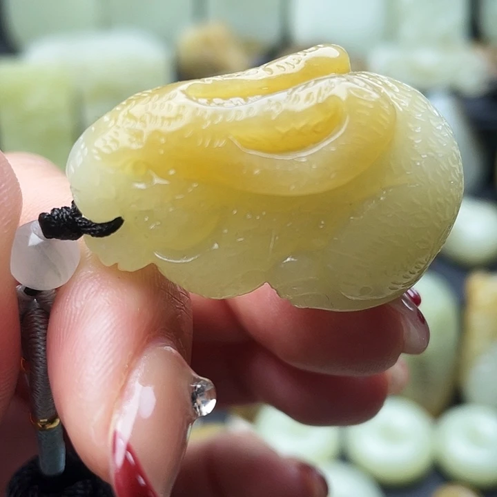 和田玉（糖玉）未镶嵌颈饰