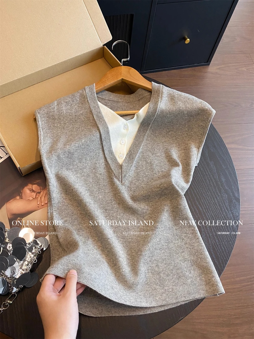 慵懒简约设计感假两件拼接V领无袖T恤女2025夏季新款通勤百搭上衣