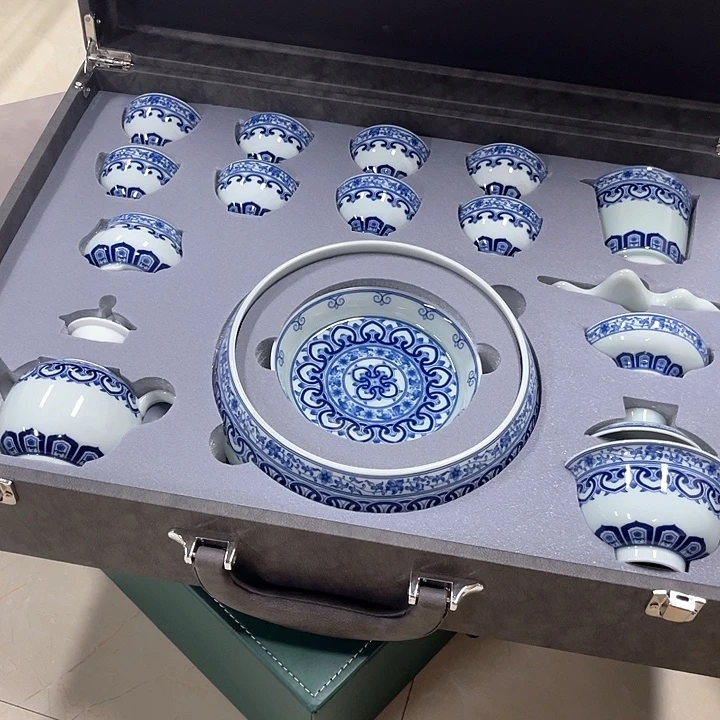 孤品茶具套装等。