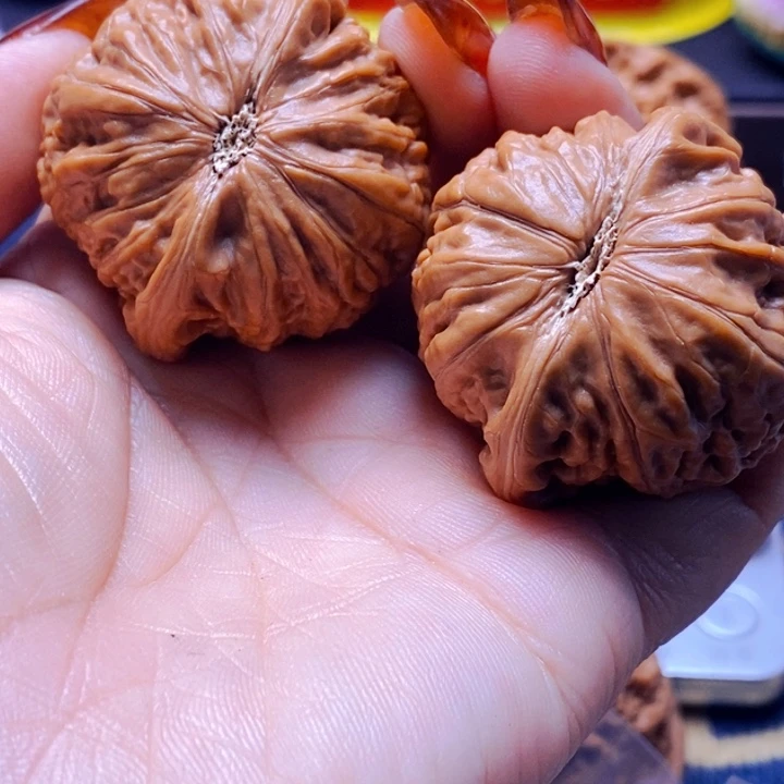 *****文玩核桃吊坠铁锤