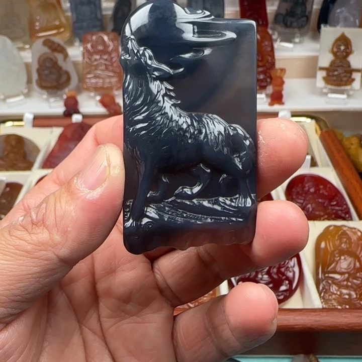 哈***哈玛瑙/玉髓未镶嵌颈饰