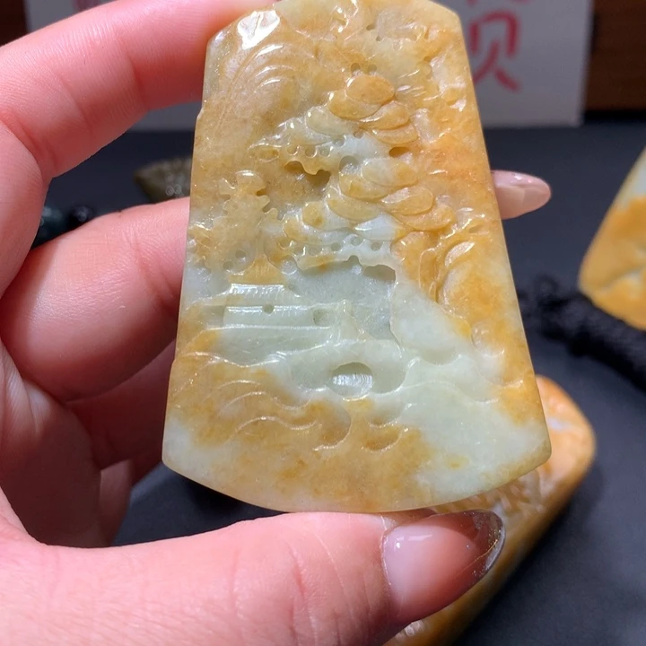 翡翠未镶嵌颈饰保真天然A货翡翠