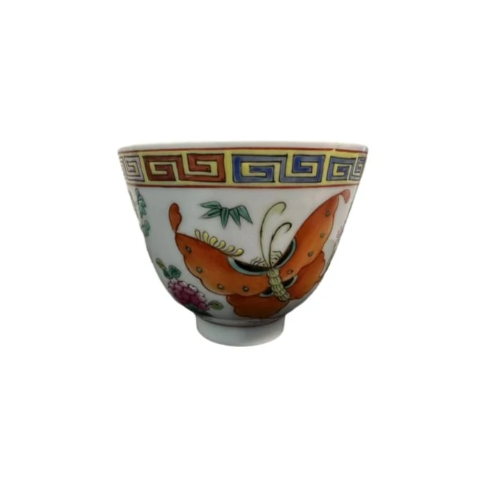 SS清同治粉彩蝴蝶主人杯