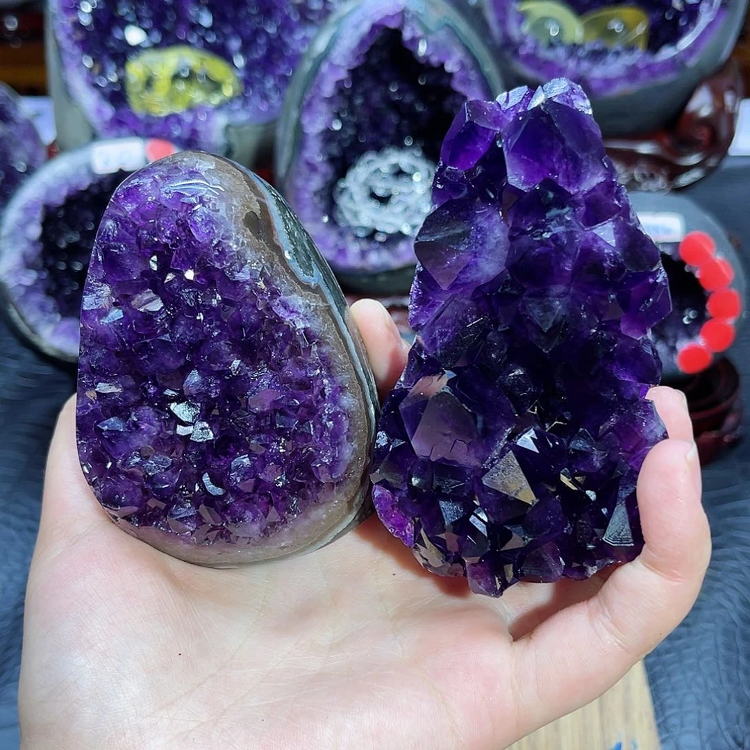 紫***r未镶嵌紫晶大型摆件（非配饰）