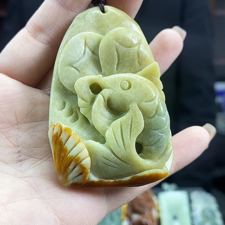 蛇纹石玉吊坠未镶嵌