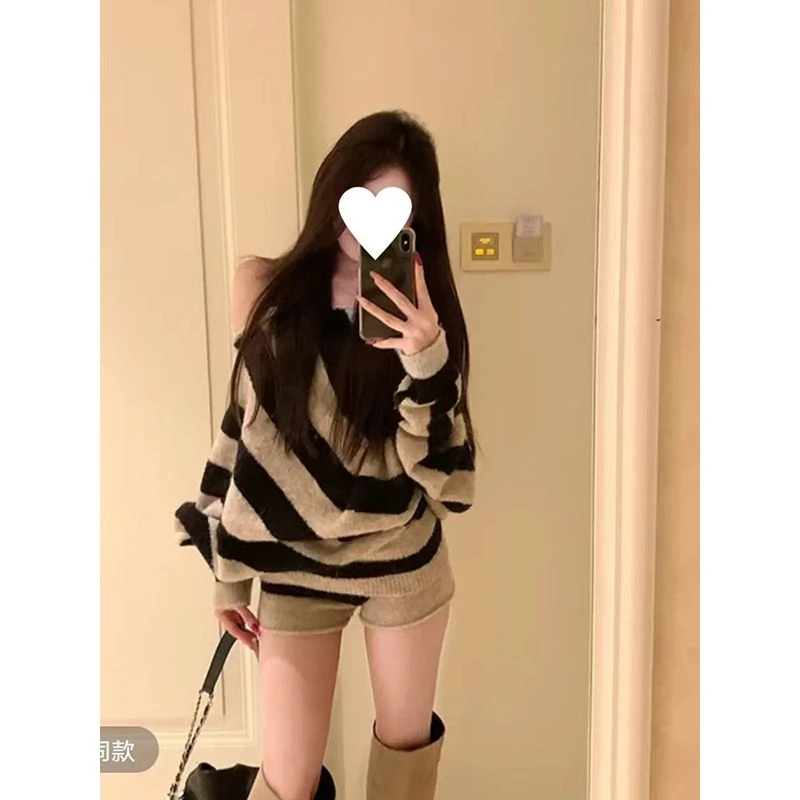 【两件套】复古条纹宽松慵懒风斜肩毛衣+时尚休闲紧身短款套装女