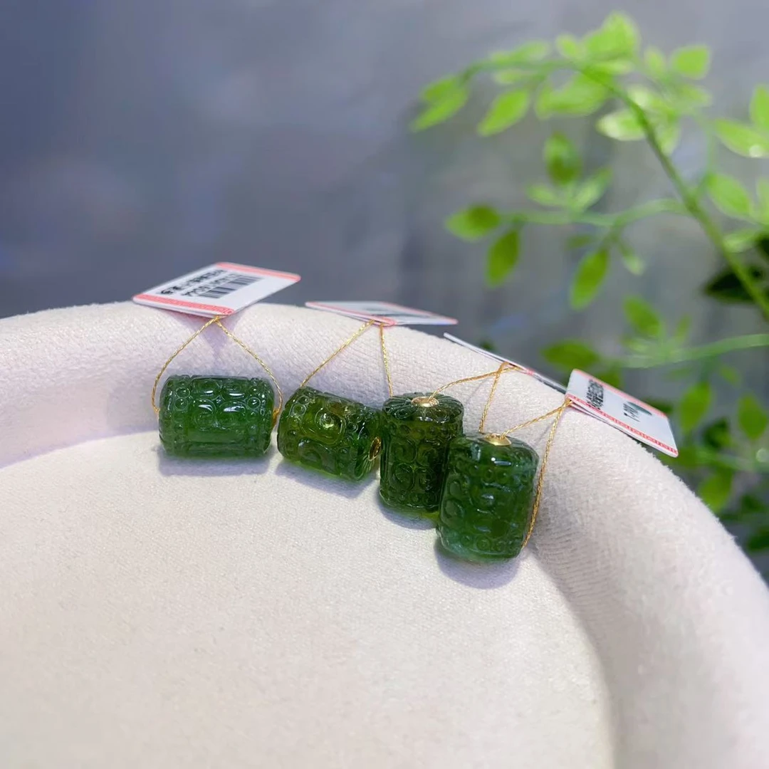 【李哥推荐】18k金纯绿碧玺回纹桶珠吊坠@ZY40616044@多样性发一