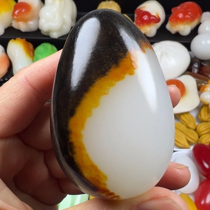 新疆戈壁五彩石金丝