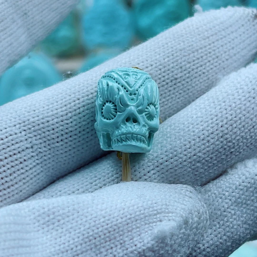 绿松石未镶嵌珠宝奇石