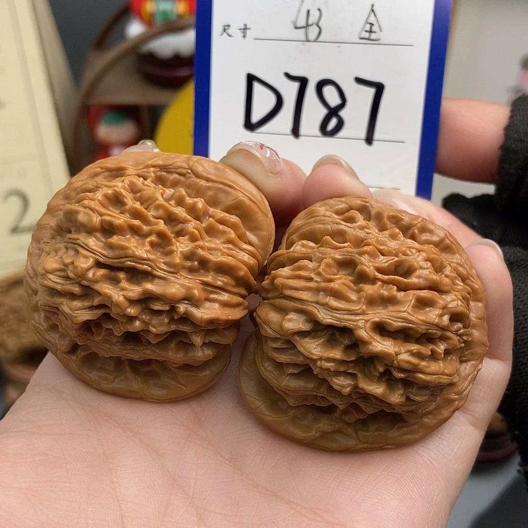 文玩核桃吊坠俊43四座楼