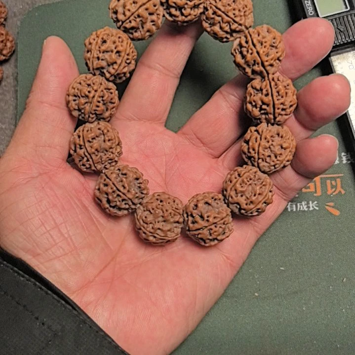 手串金刚菩提原生态的大金刚手串，22左右，原皮原色