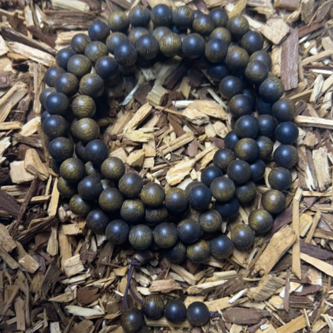 30福来精选文玩沉香木作手串8mm