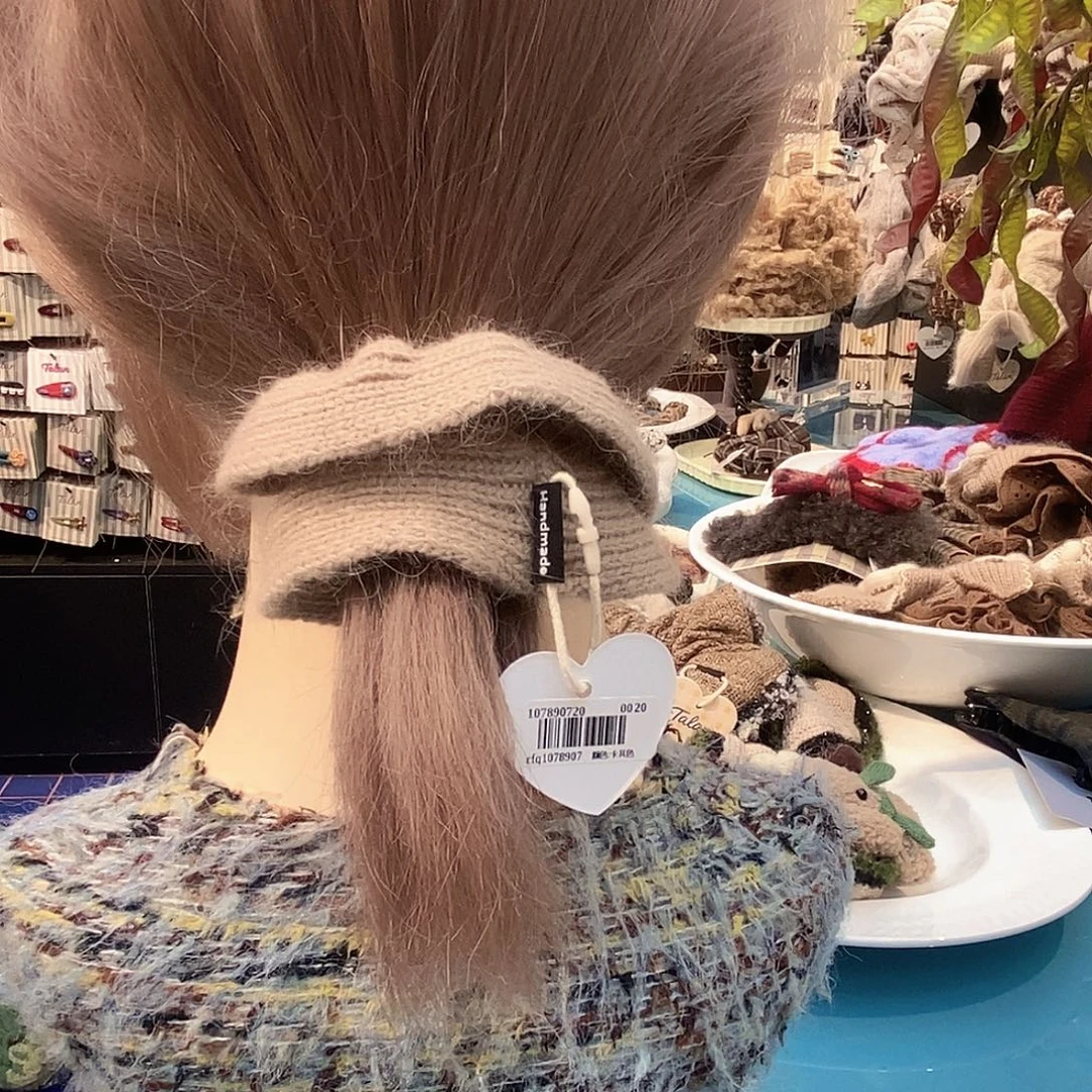 布艺非金属杏色发圈