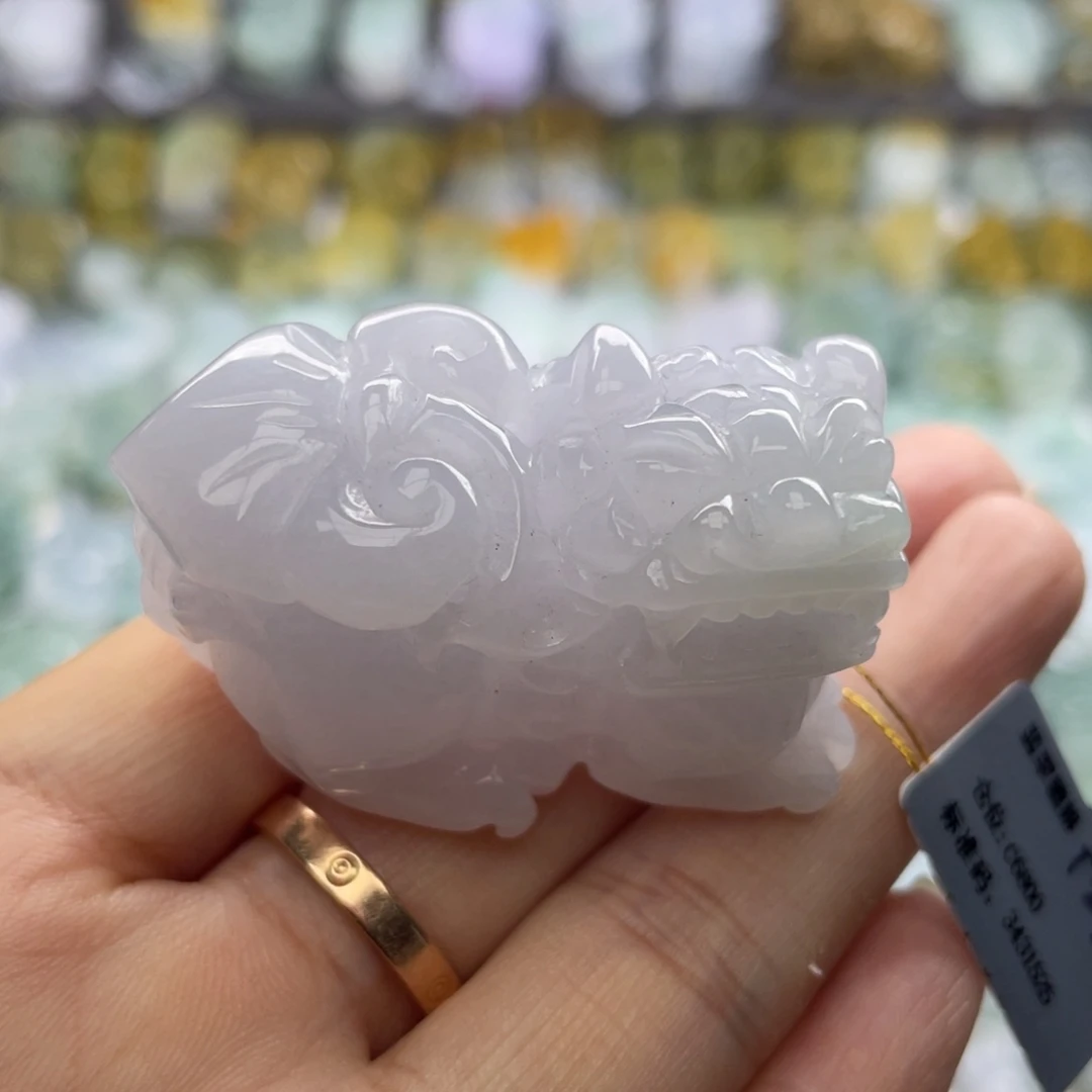 颈饰未镶嵌翡翠貔貅