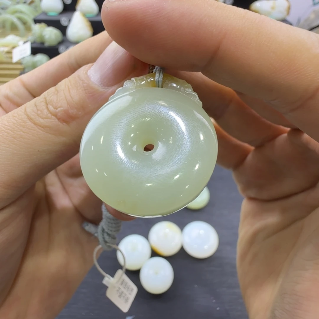 和田玉未镶嵌吊坠(赠链)新疆和田玉平安扣