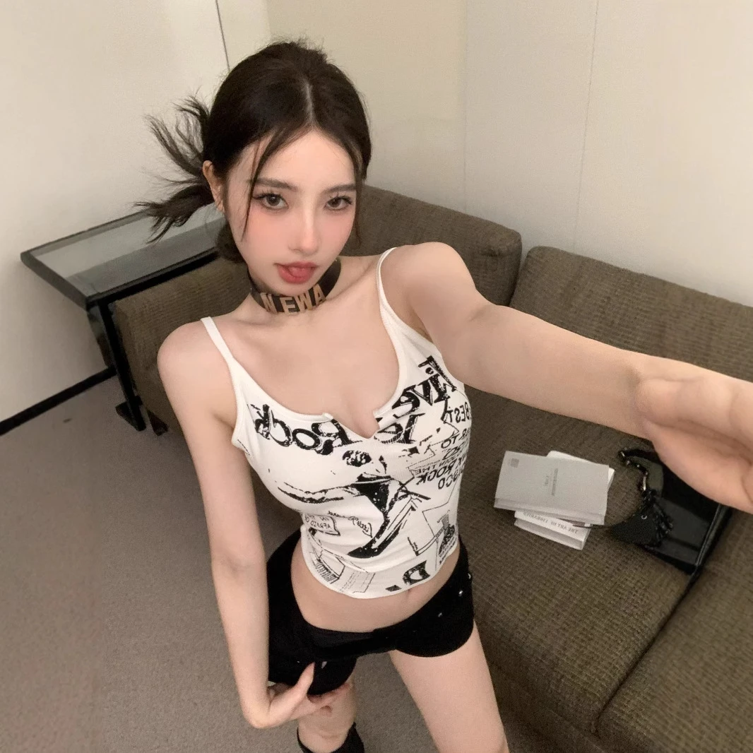 修身型新款纯欲风短款白色字母印花吊带小背心女紧身内搭外穿性感
