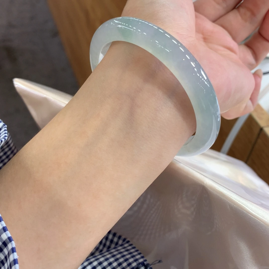 翡翠未镶嵌手镯天然Ａ货翡翠58/59中万战斗机