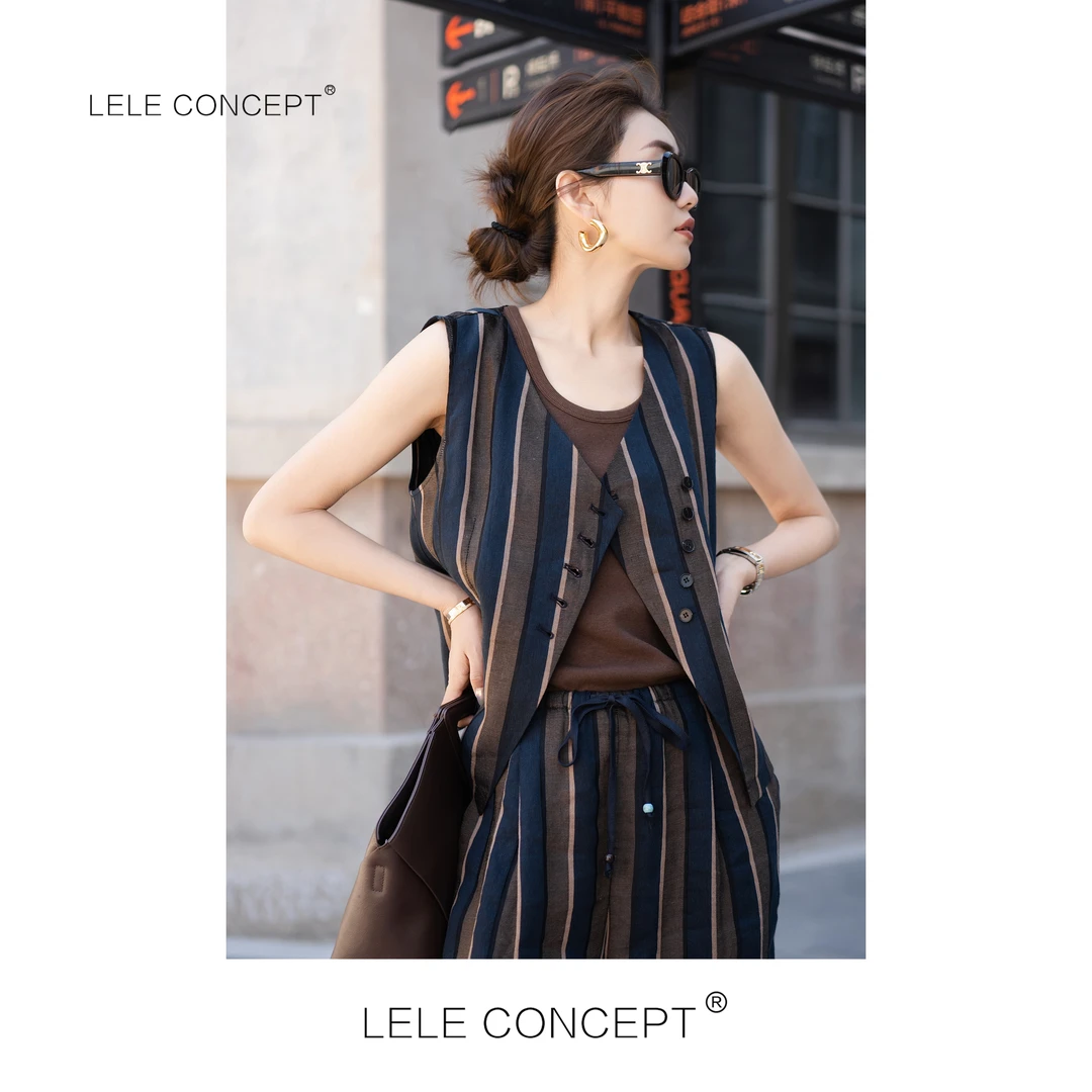 LELE CONCEPT丨都市时装设计款多扣竖条纹马甲Y0632
