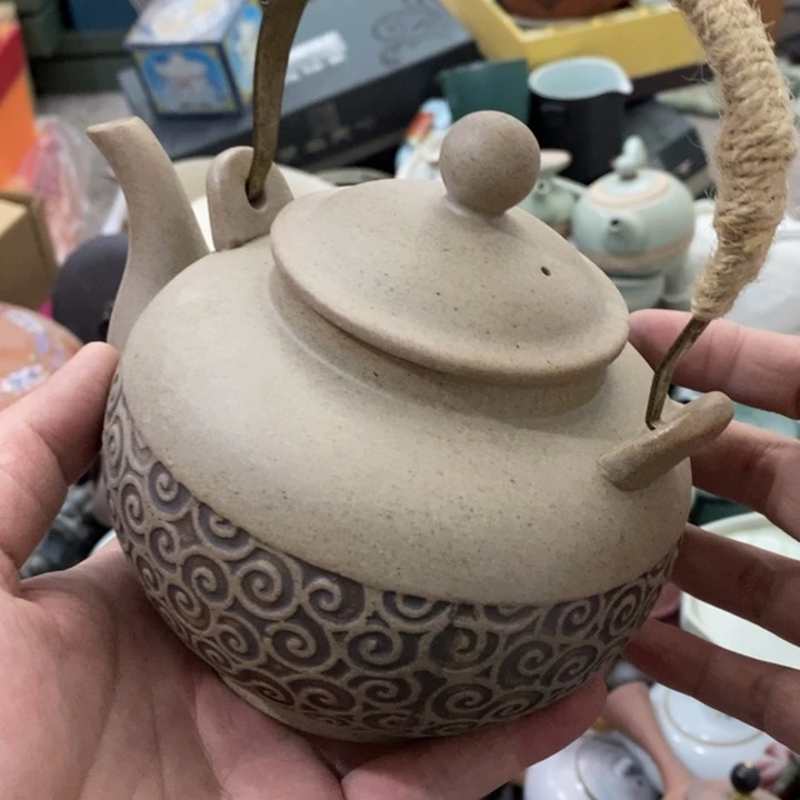 陶瓷艺术品及陶瓷壶