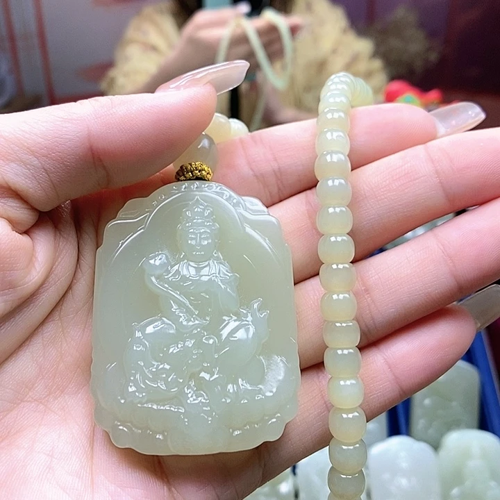 和田玉未镶嵌颈饰小*娟