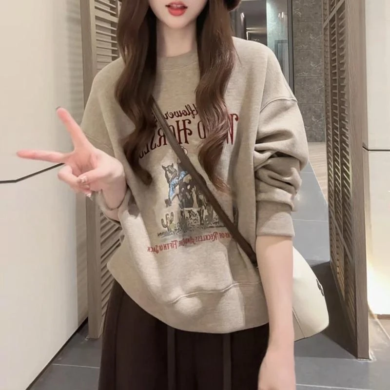 美式复古别致宽松酷潮无帽圆领人物印花字母卫衣