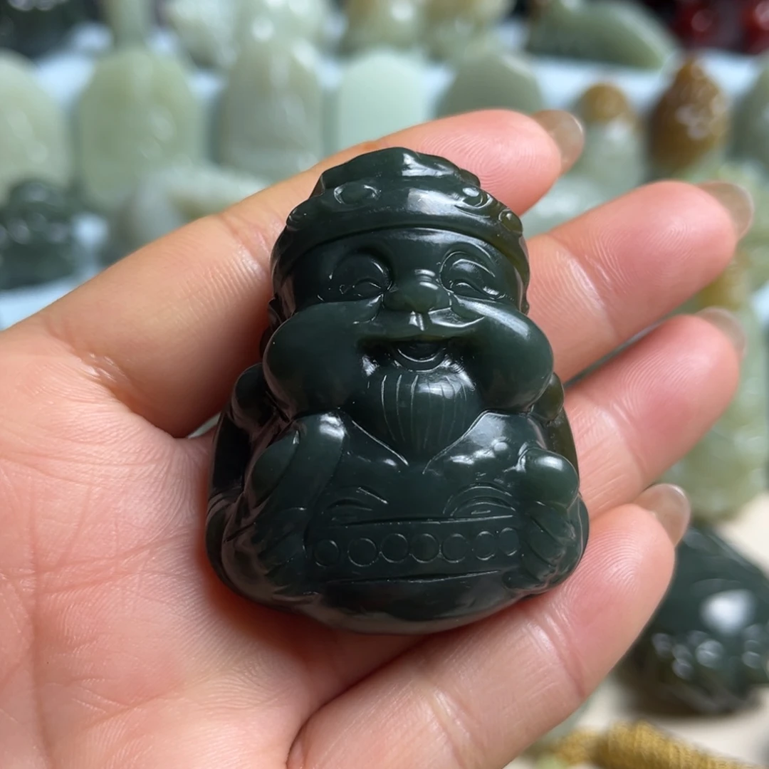 和田玉未镶嵌把件