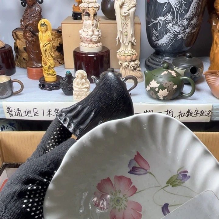手工艺品琉璃何**飞