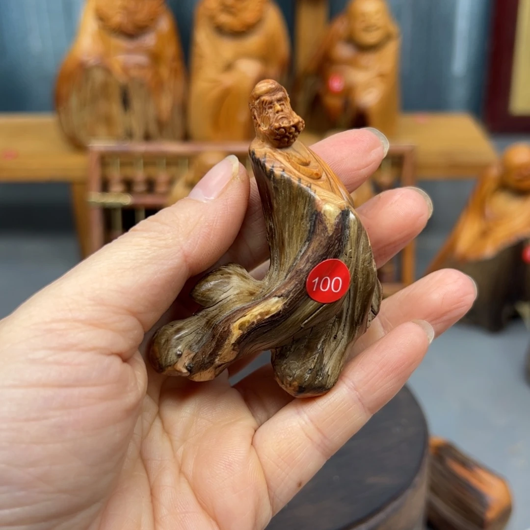 林***肆木崖柏木摆件手把件