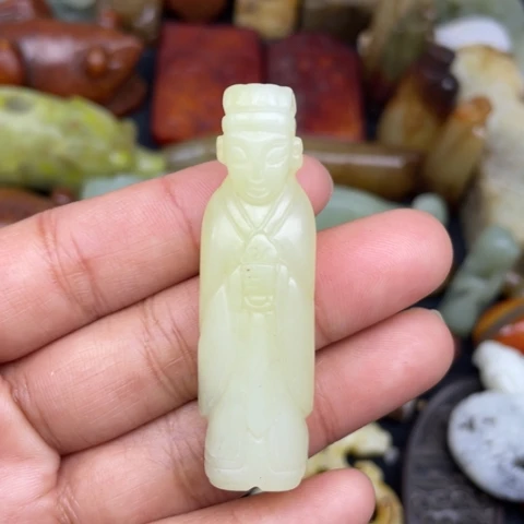 蛇纹石玉未镶嵌颈饰81