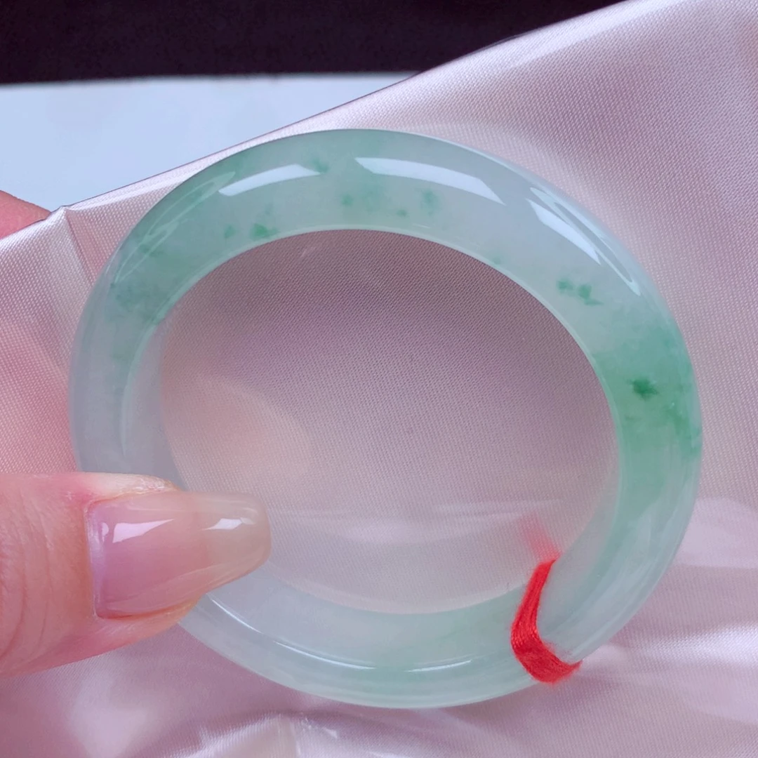 翡翠未镶嵌手镯手镯