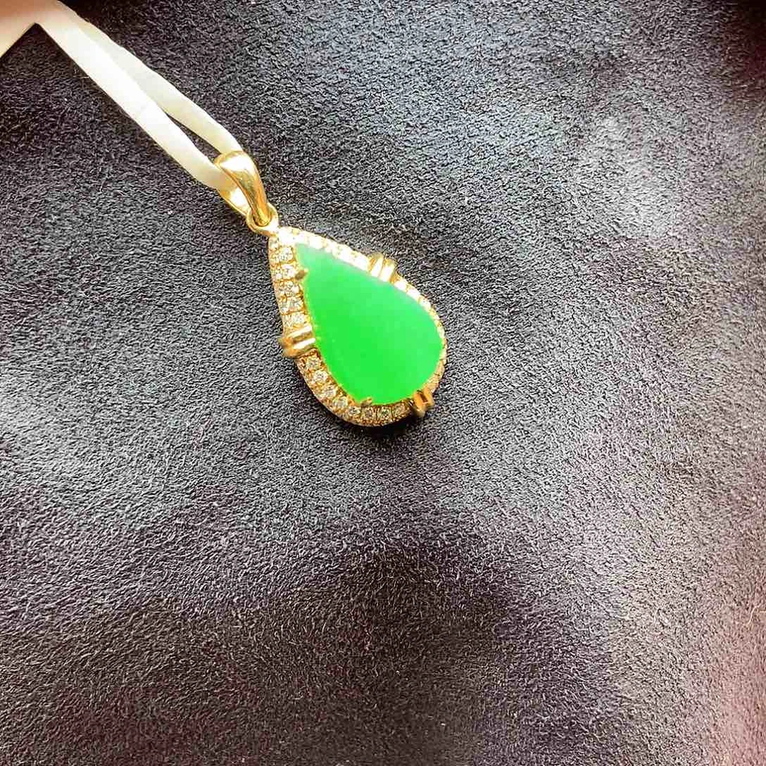 翡翠颈饰18K金镶嵌上新