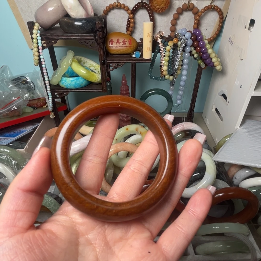 皮***啾蛇纹石玉未镶嵌手镯