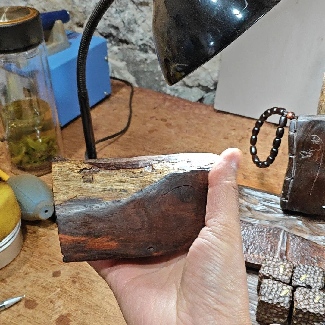 交趾黄檀（大红酸枝）肥****o