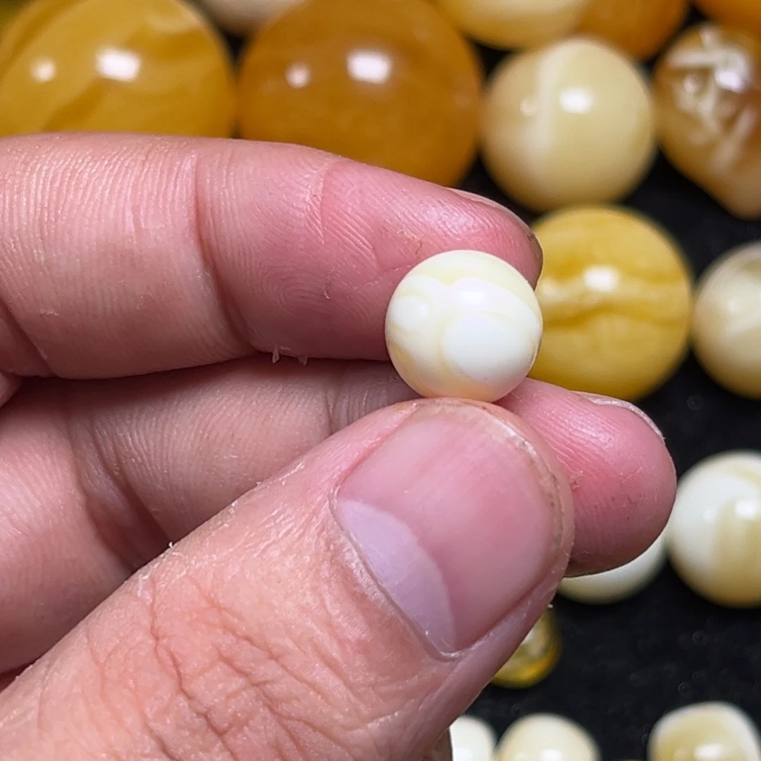 琥珀未镶嵌裸石蜜蜡俄白11