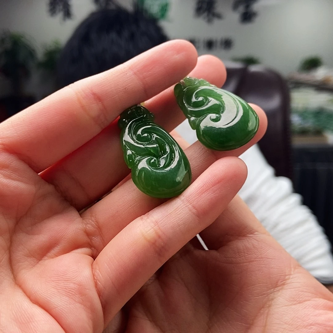 和田玉未镶嵌颈饰颜色多样性发拍一发一