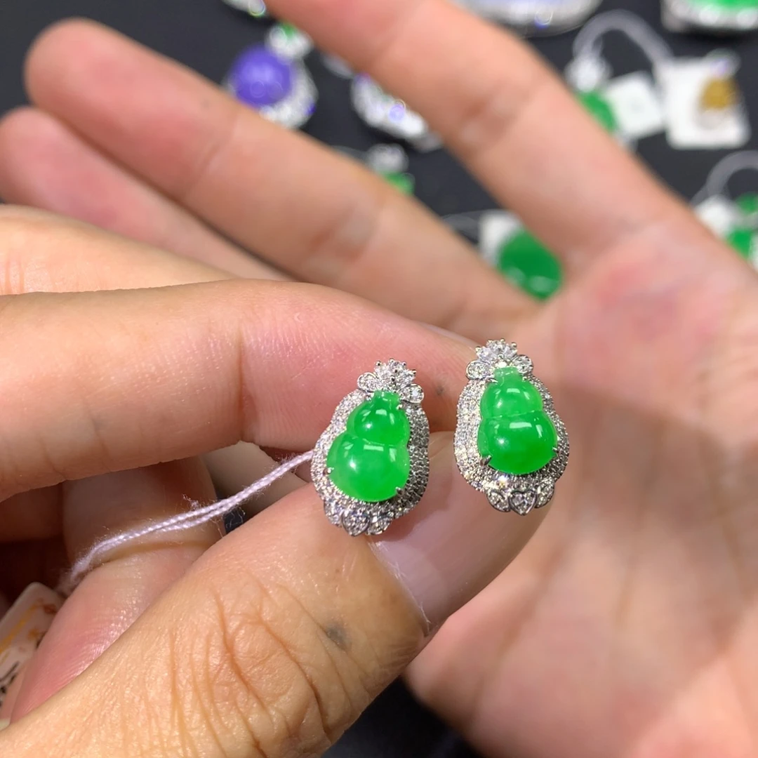 翡翠18K金镶嵌耳饰翡翠