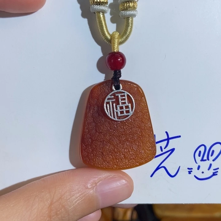 未镶嵌琥珀珠宝奇石