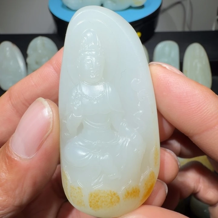 颈饰未镶嵌和田玉董*邪