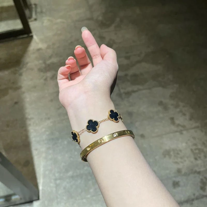 钛钢手链 五花四叶草男女金色双面黑晶轻奢精致网红