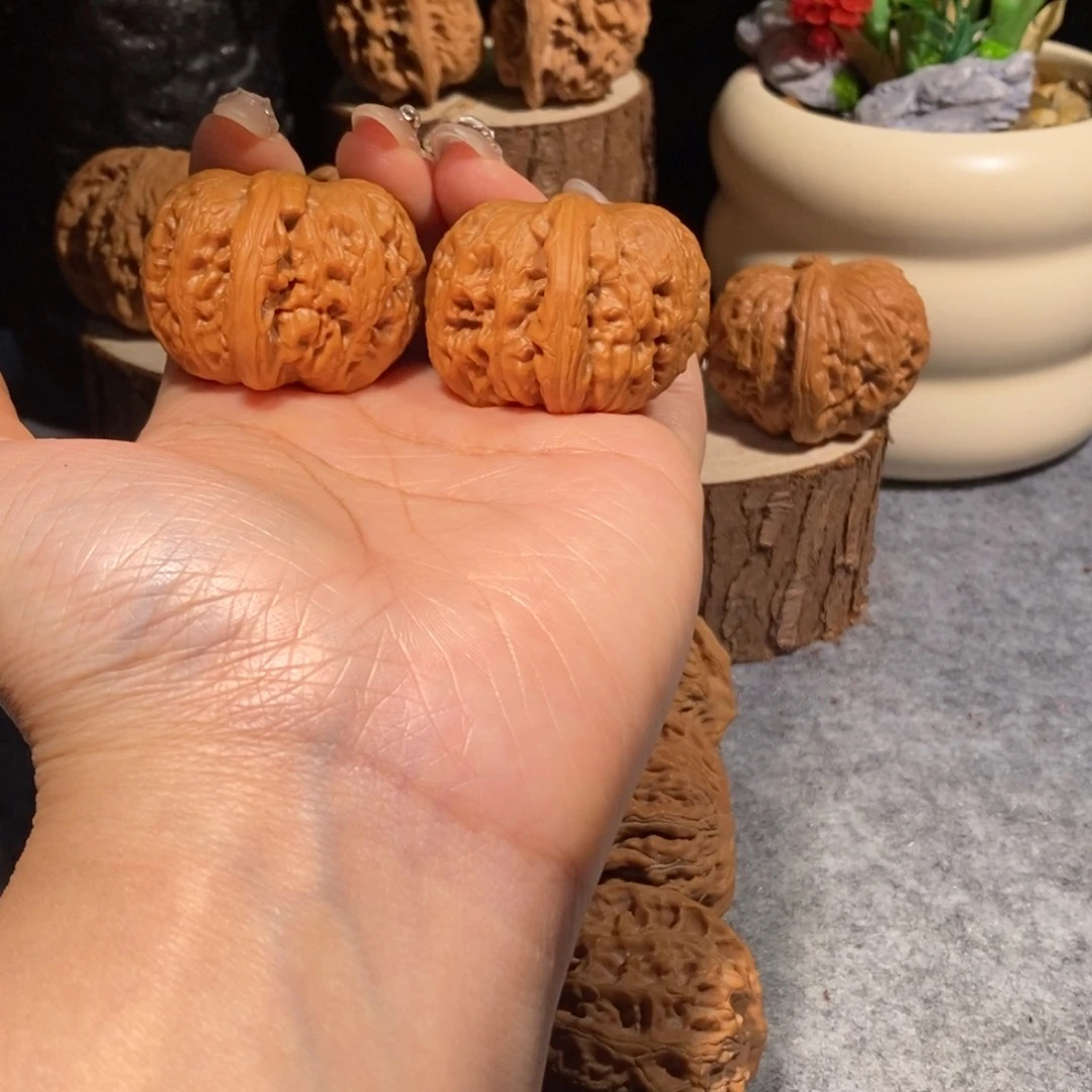 核桃把件微修40元宝