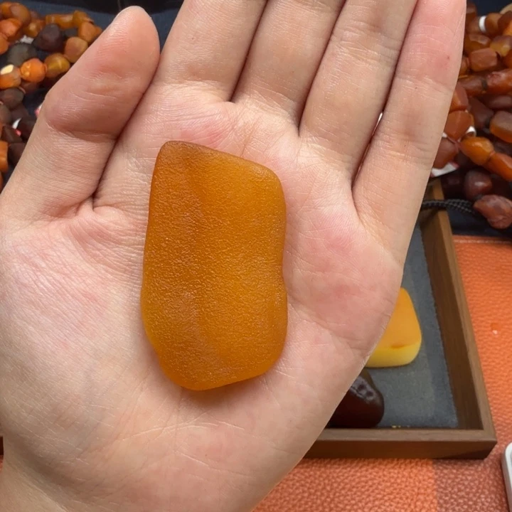 蜜蜡未镶嵌吊坠(赠链)