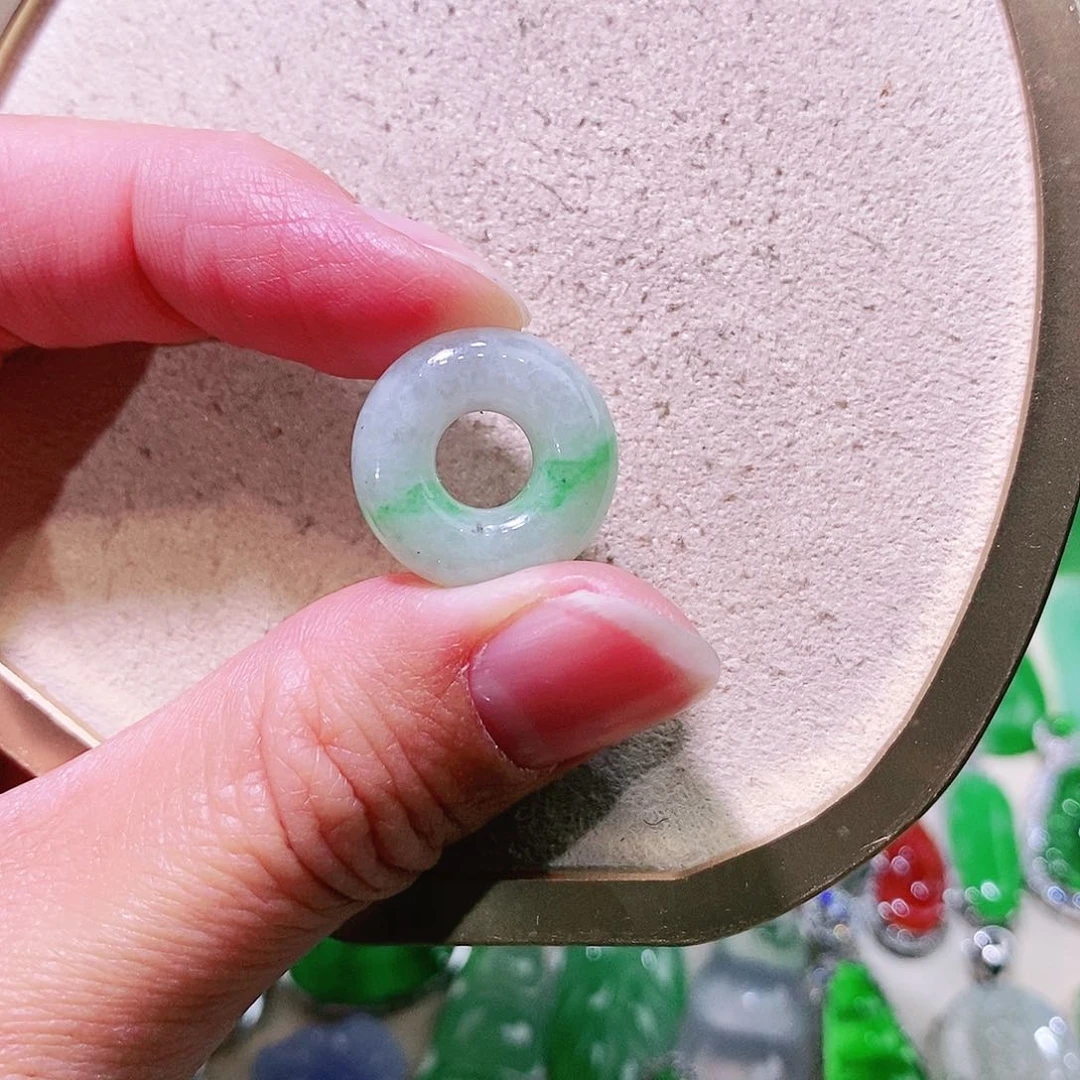 【闪购商品】翡翠挂件未镶嵌裸石