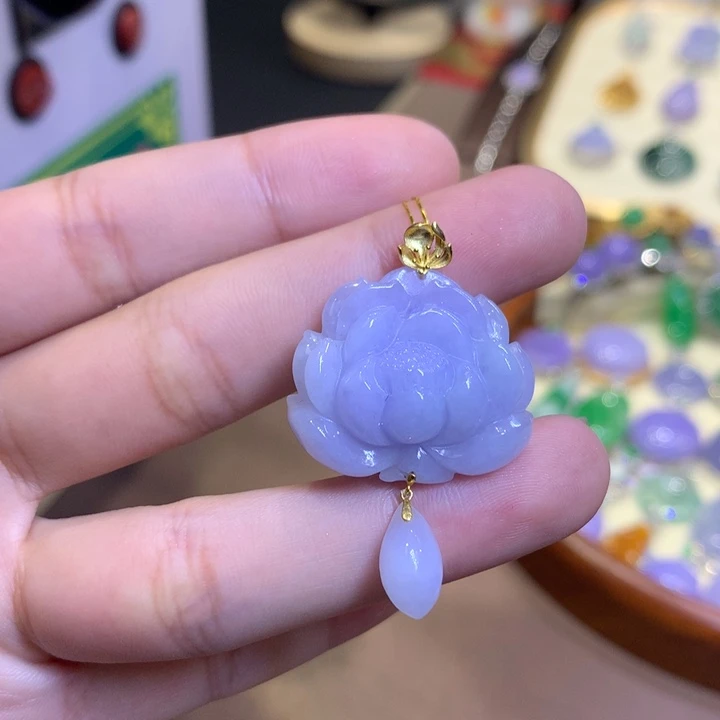 颈饰18K金镶嵌翡翠翡翠