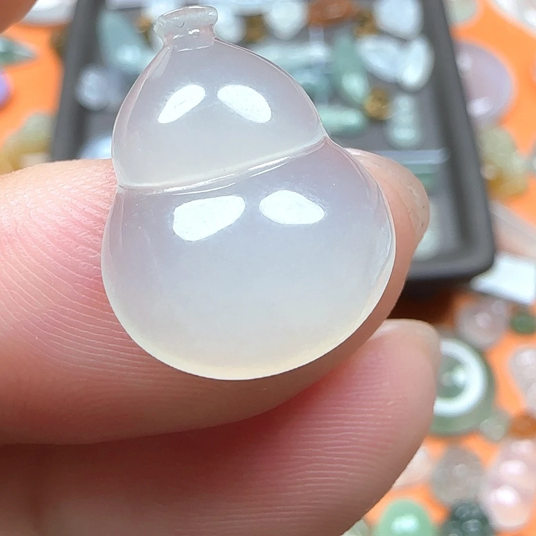 未镶嵌定制翡翠翡翠